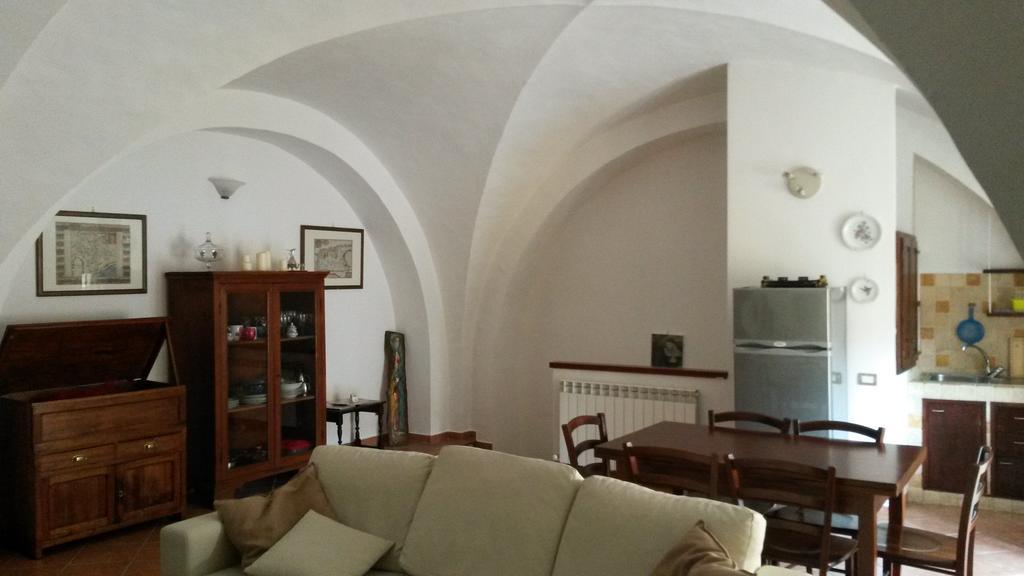 Residenza Le Volte Degli Angeli Apartment Спело Екстериор снимка