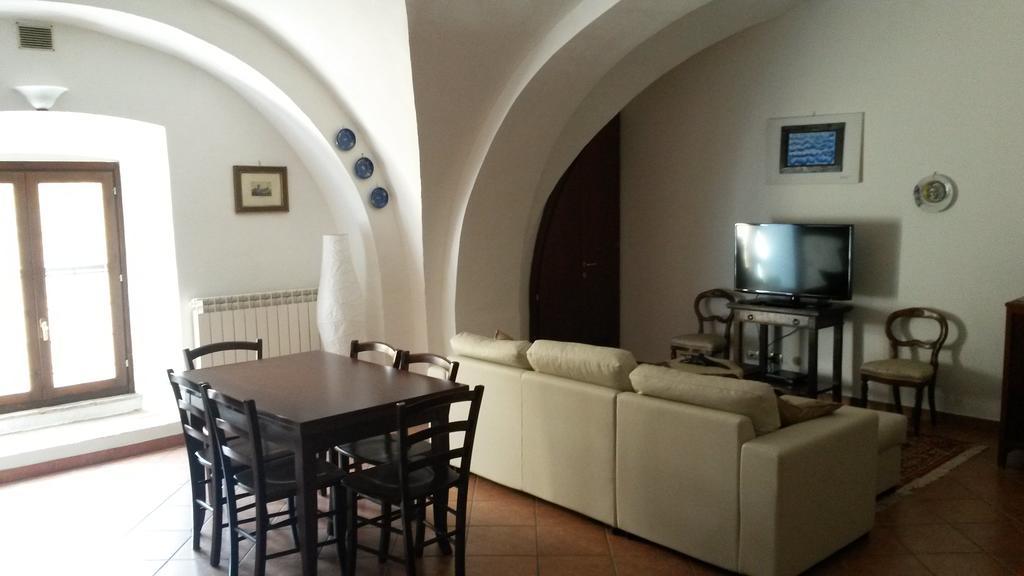 Residenza Le Volte Degli Angeli Apartment Спело Екстериор снимка